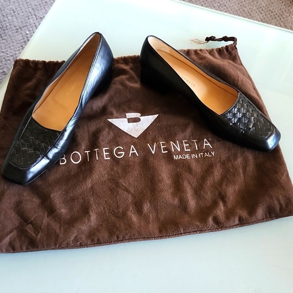 Bottega Venata Classic Sophisticated Chic Y2K Leather Block Heel Pumps Size 10.5